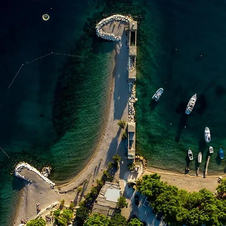 Nyaraló Dalmatian Stone With Heated Pool *