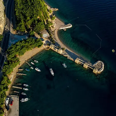 Holiday home Dalmatian Stone With Heated Pool Lokva Rogoznica